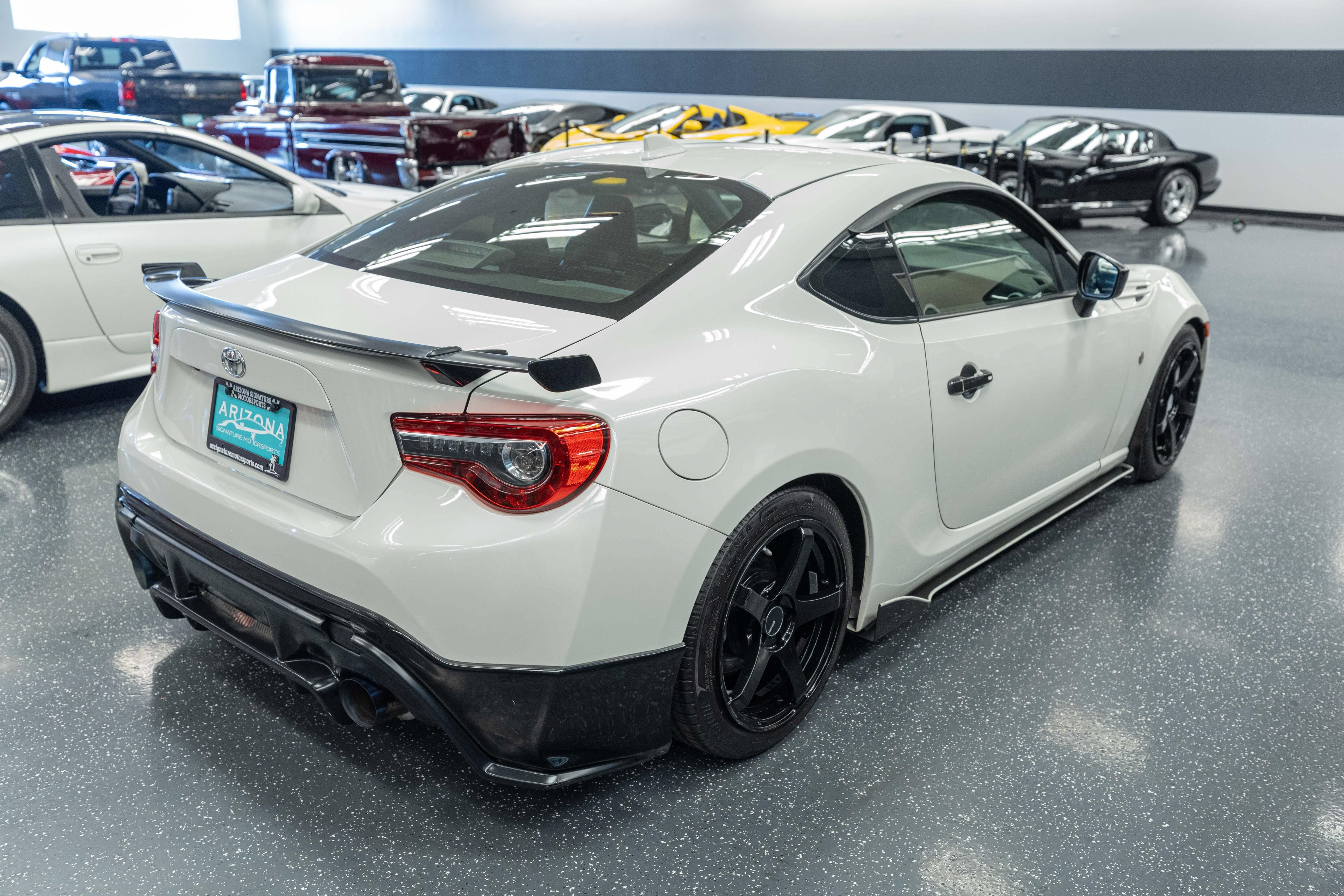 Used 2018 Toyota 86 RWD image 4