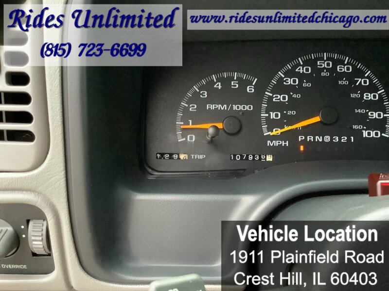Used 1999 Chevrolet Suburban 2500 w/ Preferred Equipment Group 2 AWD/4WD image 19
