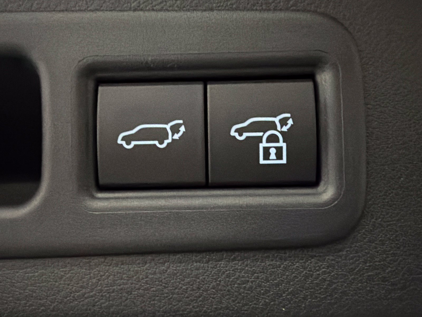 Used 2025 Lexus RX 350 FWD w/ Technology Package image 17