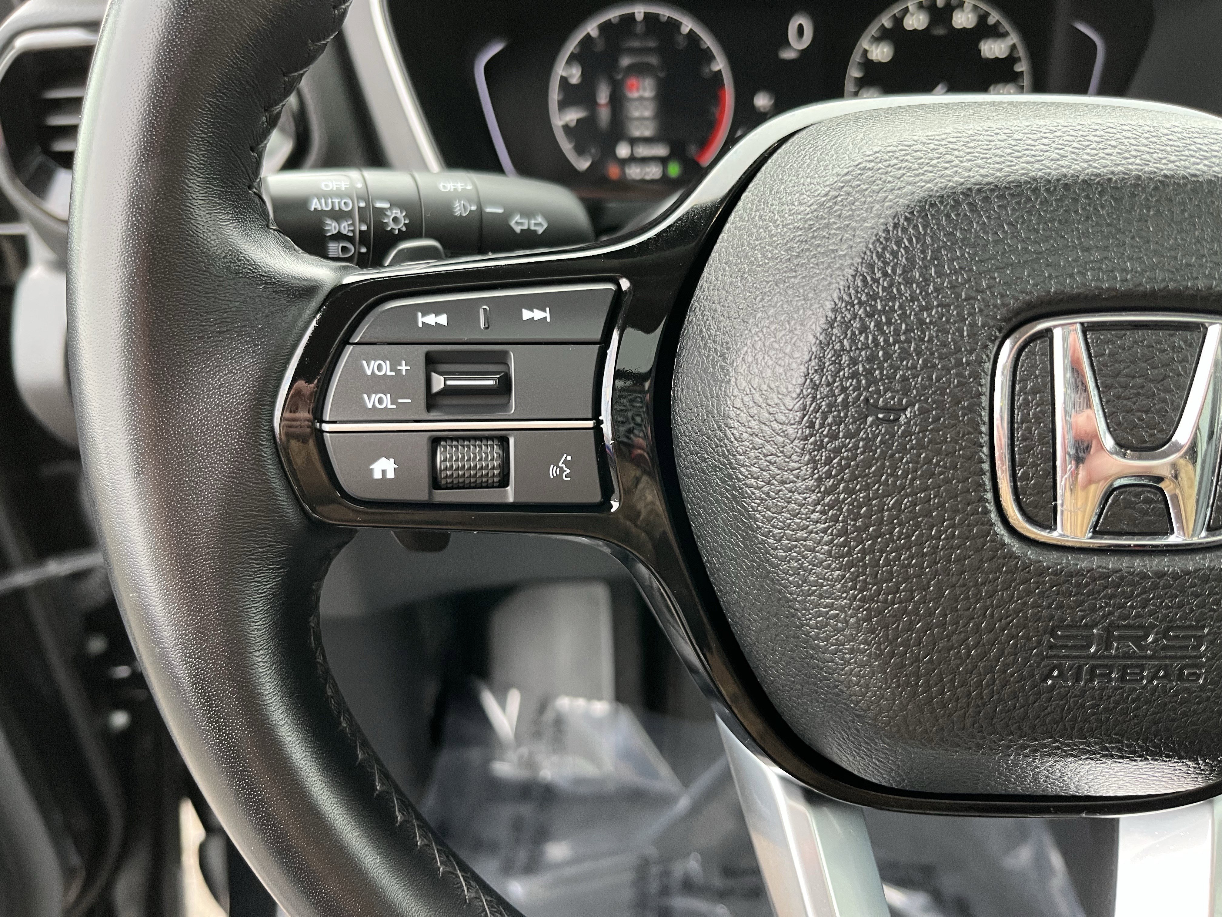 Certified 2023 Honda Pilot Touring image 21