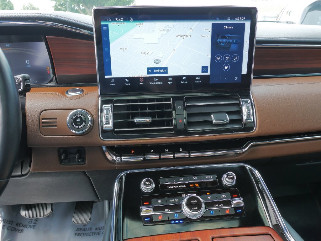 Used 2024 Lincoln Navigator L Reserve AWD/4WD image 29