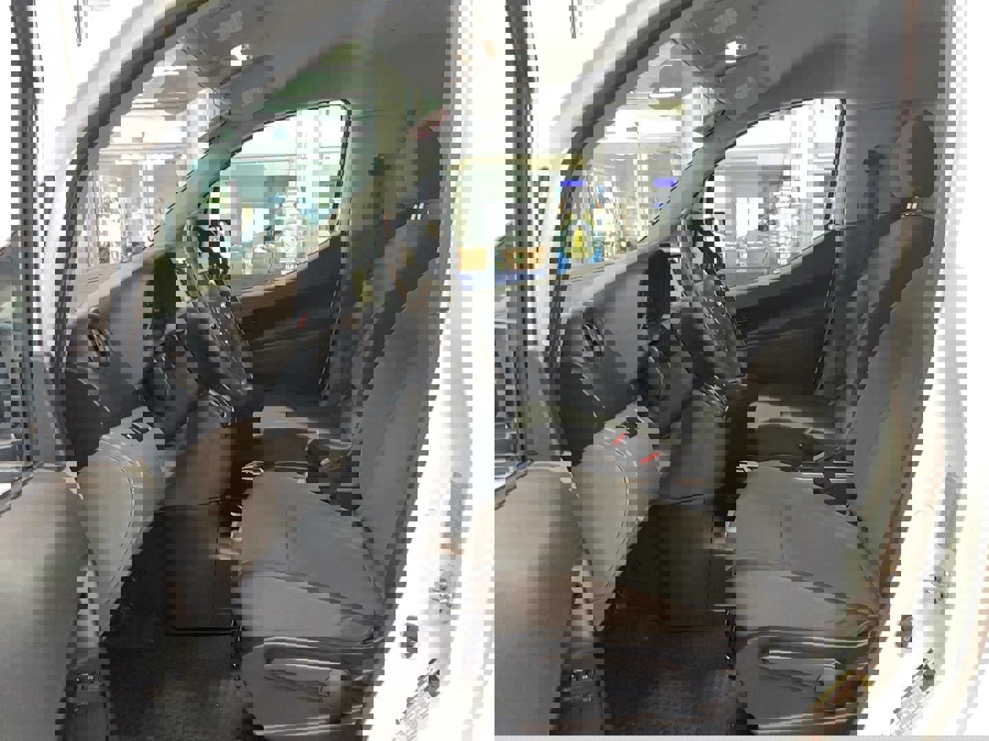 Used 2021 Nissan NV200 S image 9