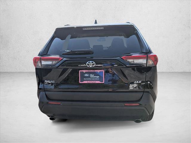 Used 2023 Toyota RAV4 XLE Premium image 6