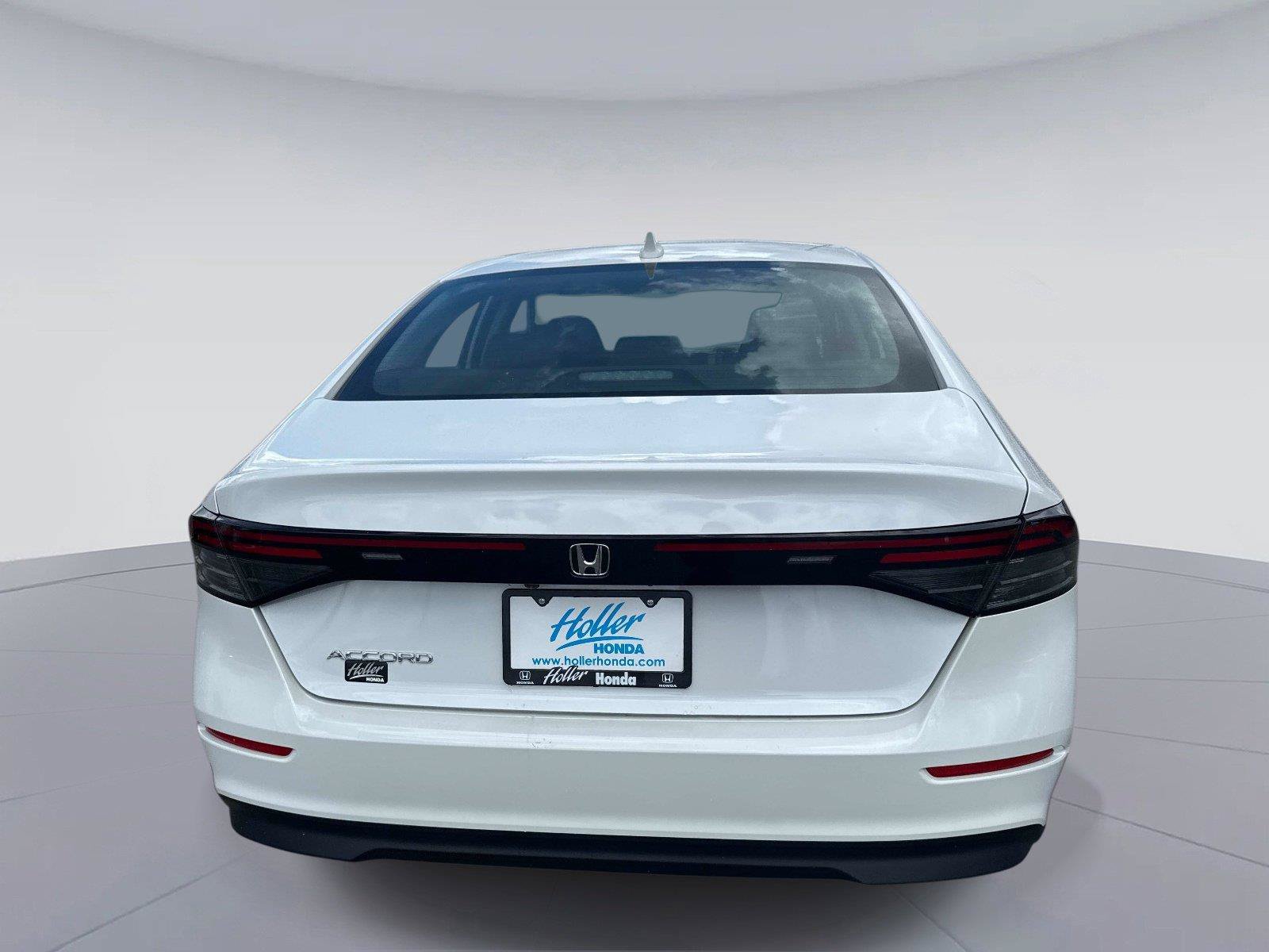 Certified 2025 Honda Accord LX image 5