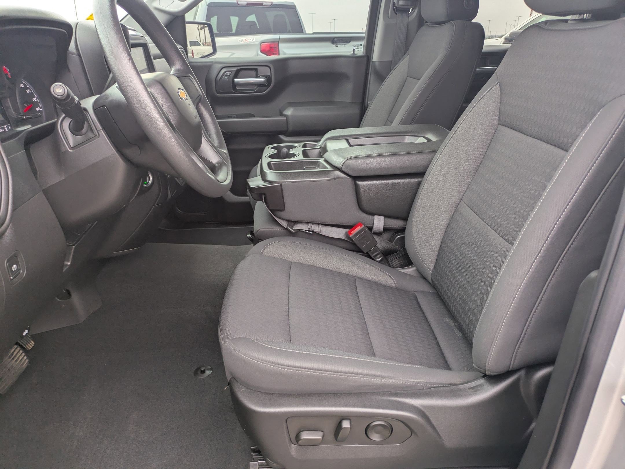 Used 2022 Chevrolet Silverado 1500 Custom image 10