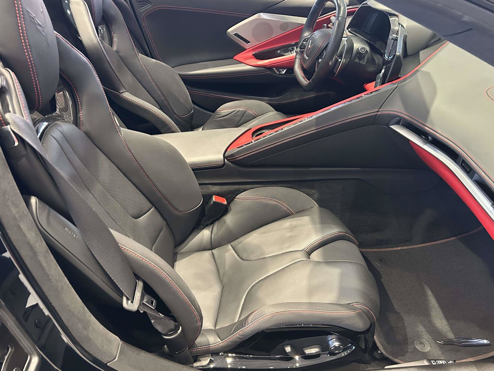Used 2021 Chevrolet Corvette Stingray Premium Conv w/ Z51 Performance Package RWD image 12
