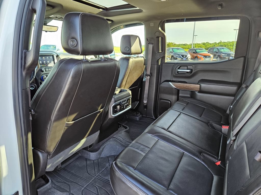 Used 2019 Chevrolet Silverado 1500 High Country w/ Technology Package AWD/4WD image 26