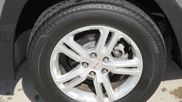 Used 2024 GMC Terrain SLE image 11