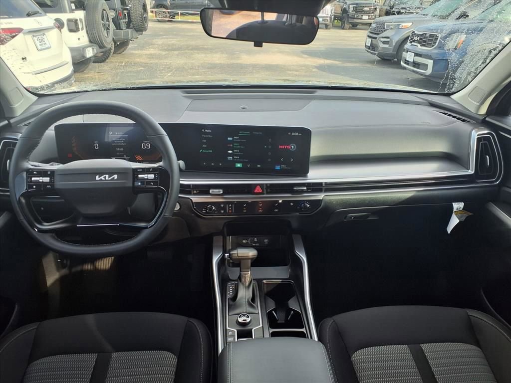 Used 2026 Kia Sorento LX FWD image 3