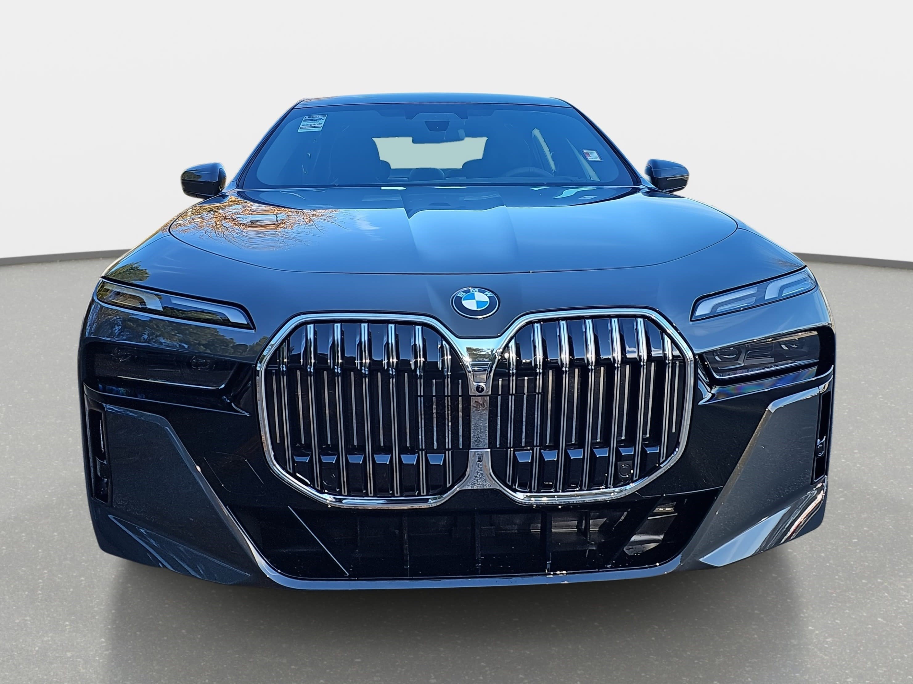 New 2026 BMW 740i image 2