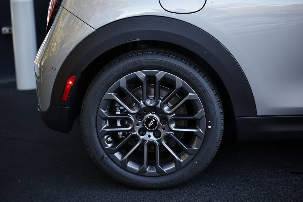 New 2026 MINI Cooper 2-Door Hardtop image 6