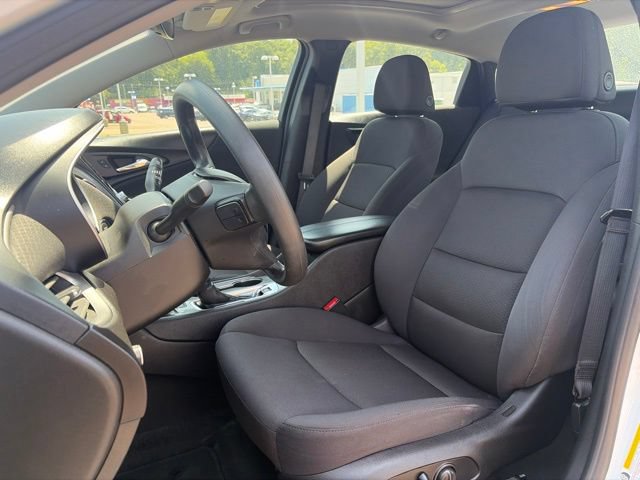 Used 2024 Chevrolet Malibu LT FWD image 16