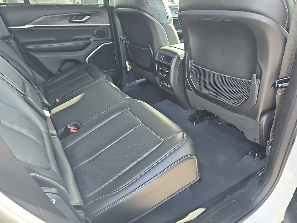 Used 2022 Jeep Grand Cherokee Limited 4xe w/ Luxury Tech Group II image 14