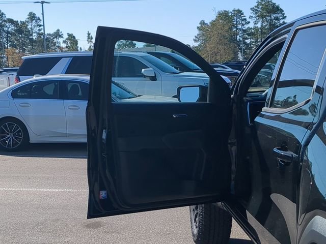 New 2026 GMC Canyon Elevation RWD image 19