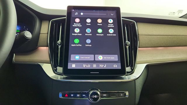 New 2026 Volvo XC90 T8 Plus w/ Protection Package AWD/4WD image 21