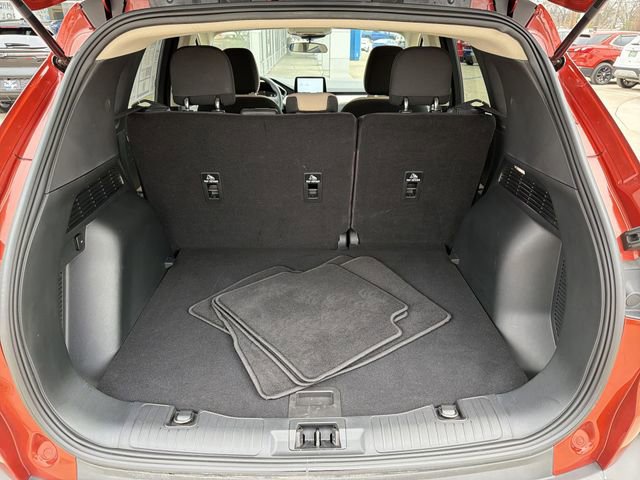 Used 2020 Ford Escape SE image 25