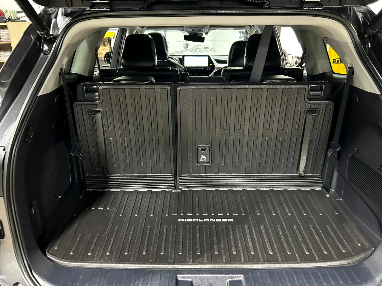 Used 2021 Toyota Highlander Platinum image 13