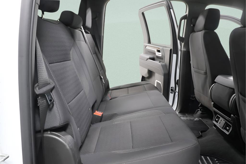 Used 2025 Chevrolet Silverado 2500 LT w/ Convenience Package image 26