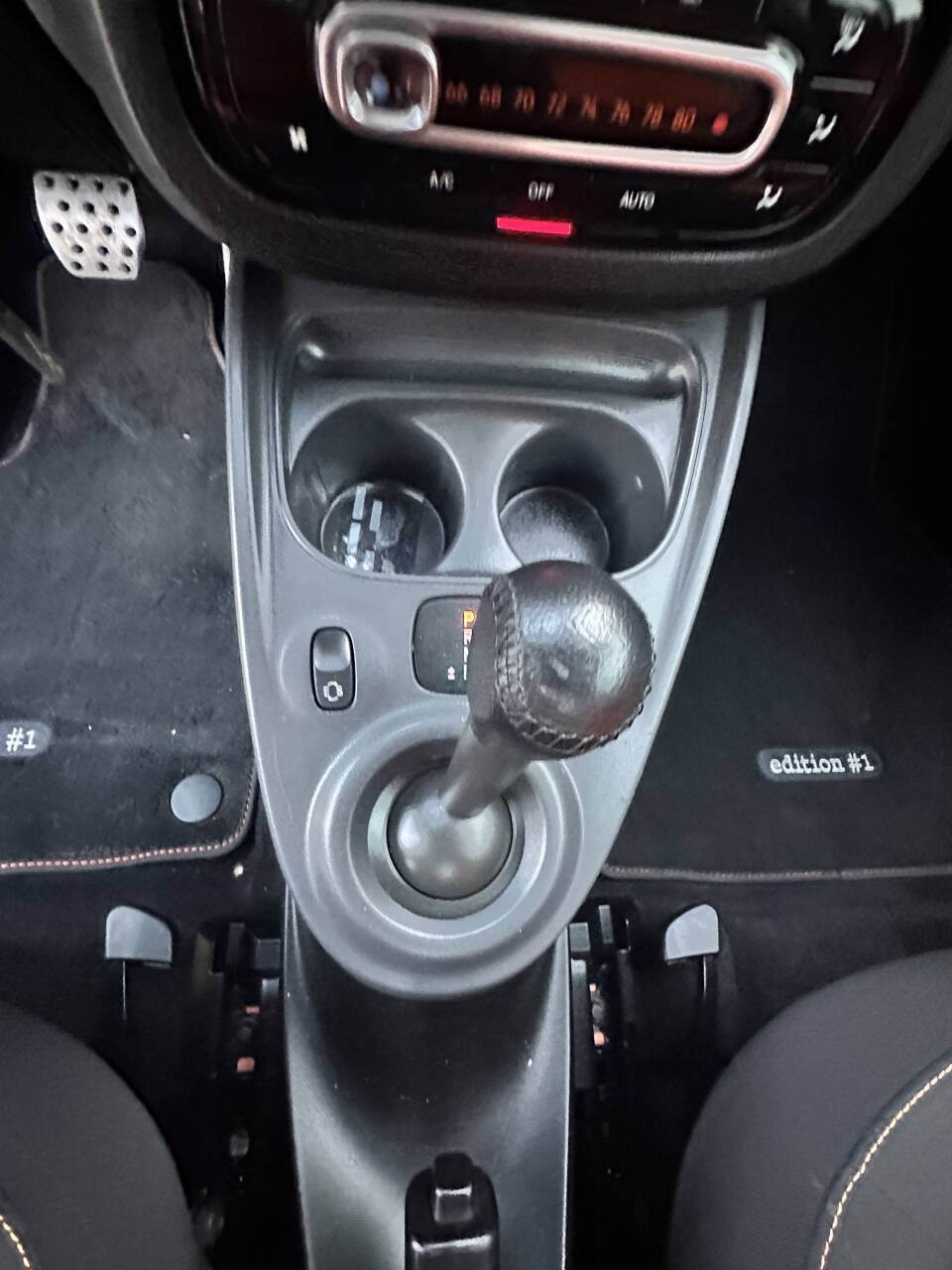 Used 2016 smart fortwo passion w/ Edition #1 Package RWD image 15