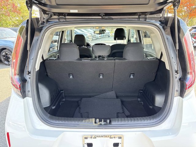 Used 2025 Kia Soul S FWD image 12