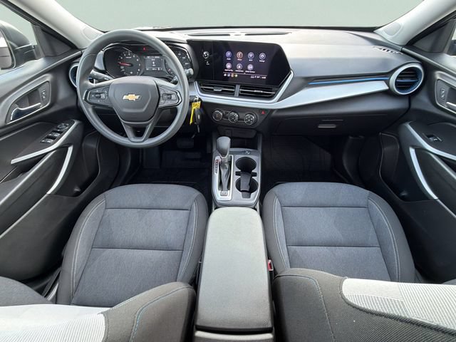 Certified 2024 Chevrolet Trax LS FWD image 32