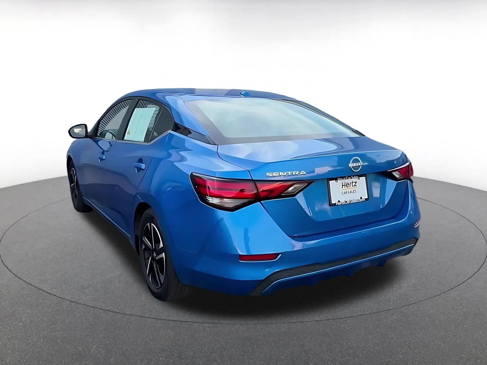 Used 2025 Nissan Sentra SV FWD image 9