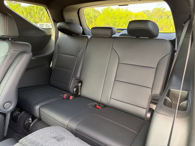 New 2026 Chevrolet Traverse LT w/ Sun and Wheel Package FWD image 24