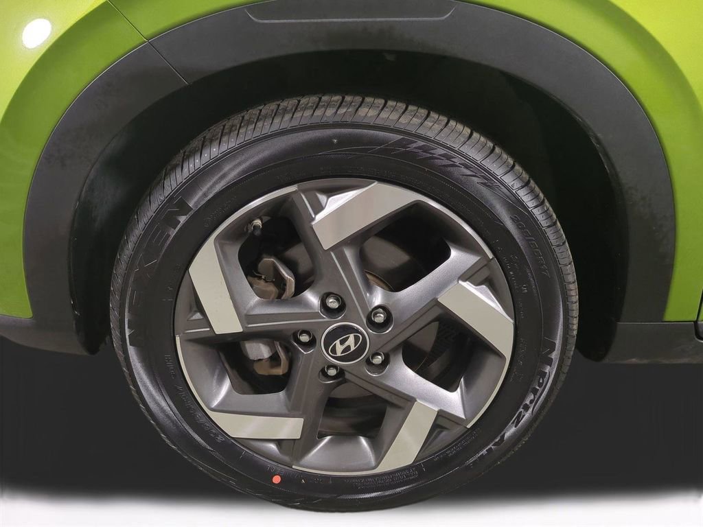 Certified 2023 Hyundai Venue SEL w/ Cargo Package image 11