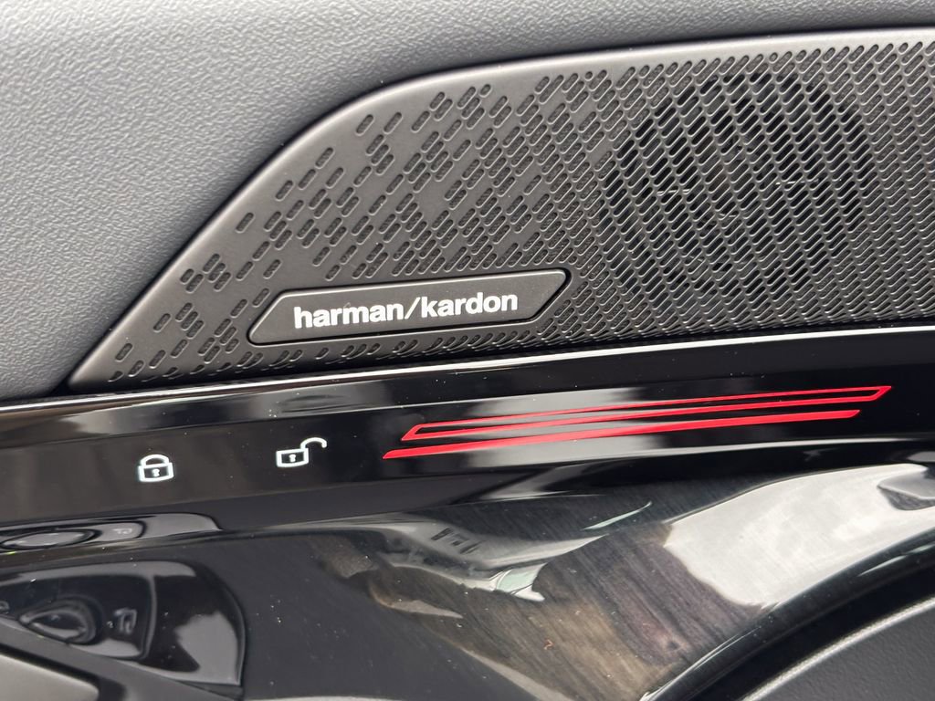 New 2026 BMW 530i xDrive w/ Premium Package image 11