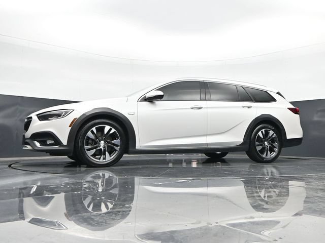Used 2018 Buick Regal Essence w/ Driver Confidence Package #1 AWD/4WD image 50