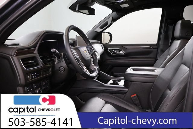 Used 2024 Chevrolet Suburban LT w/ Luxury Package AWD/4WD image 13