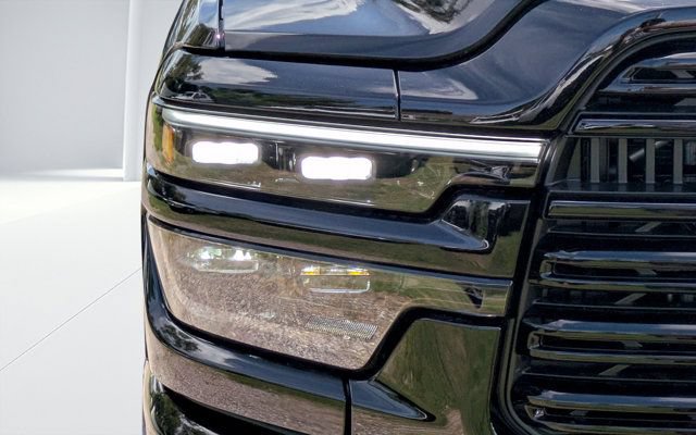 New 2026 RAM 3500 Laramie AWD/4WD image 9