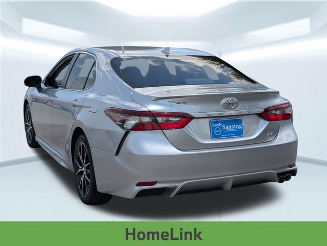 Used 2023 Toyota Camry SE w/ Convenience Package FWD image 3