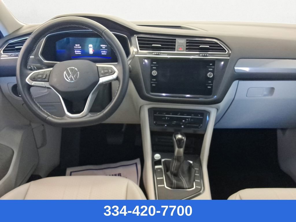 Certified 2022 Volkswagen Tiguan SE image 9