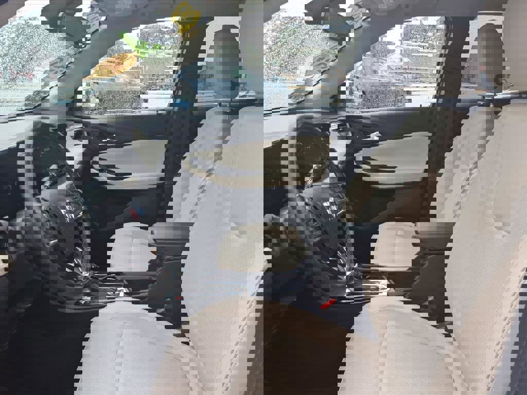 Used 2024 Buick Encore GX Preferred w/ Advanced Technology Package image 7