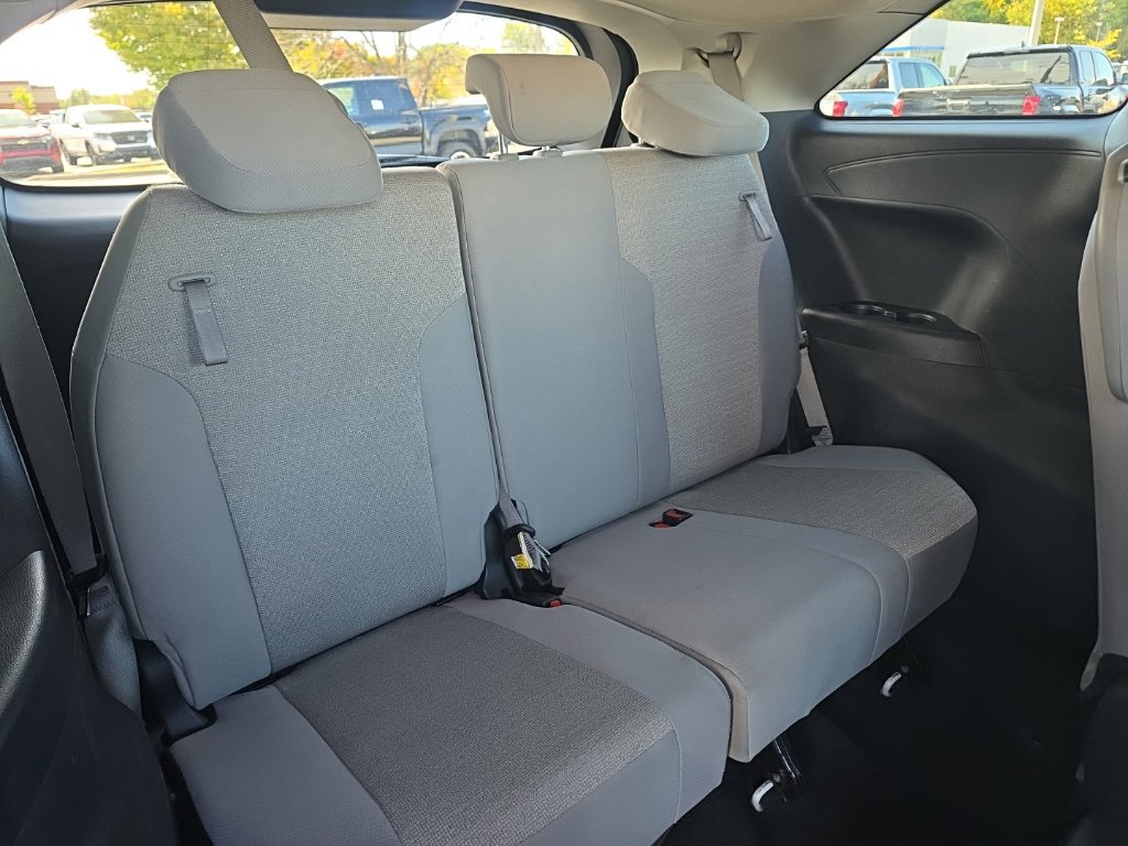 Certified 2025 Toyota Sienna LE FWD image 12