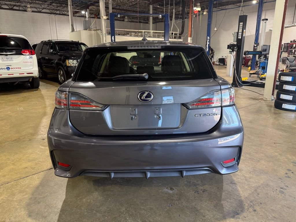 Used 2015 Lexus CT 200h FWD image 3