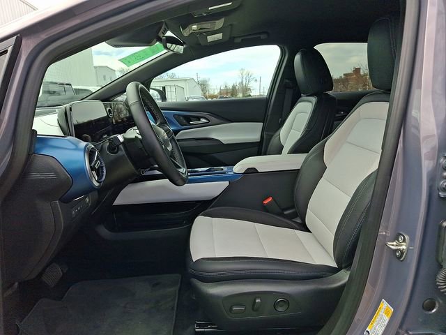 Used 2025 Chevrolet Equinox EV LT image 13