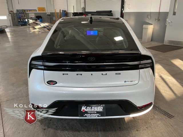 New 2026 Toyota Prius Plug-In Hybrid image 5