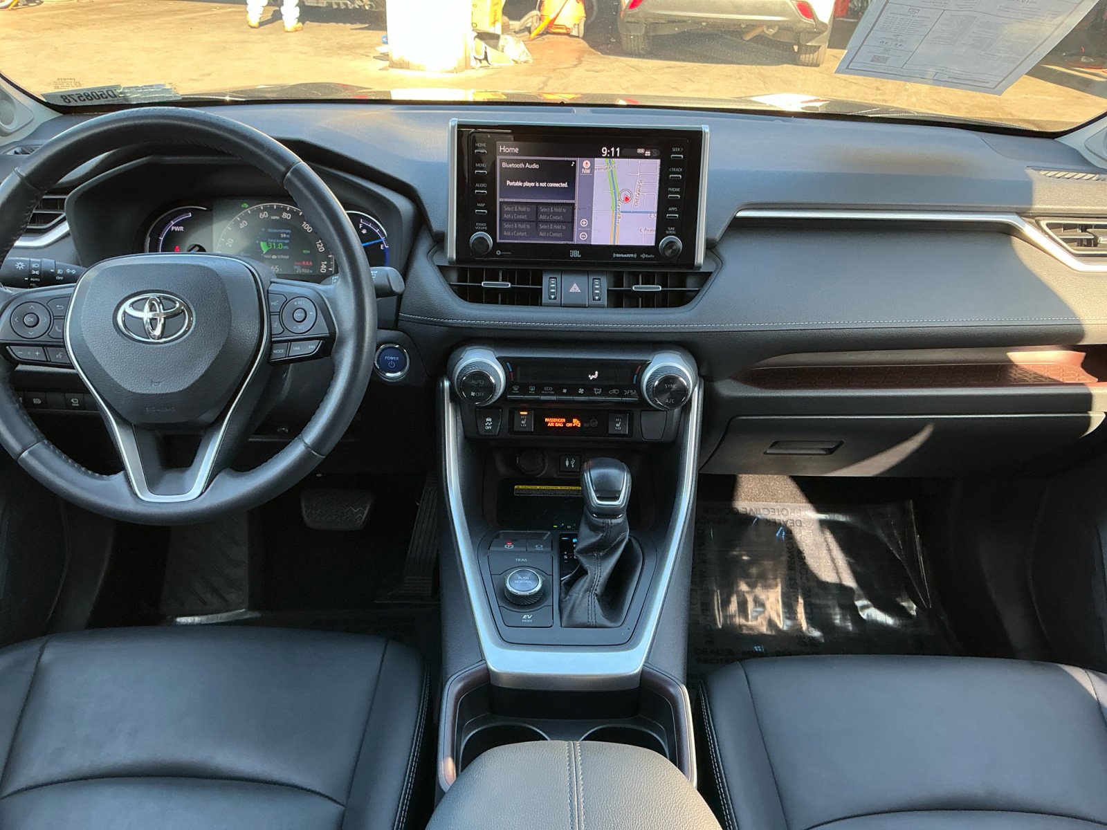 Used 2019 Toyota RAV4 Limited image 16