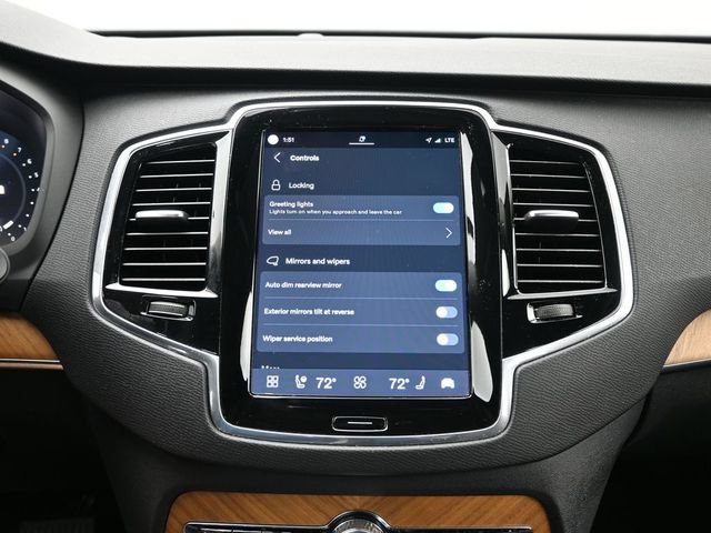 Used 2025 Volvo XC90 B6 Plus AWD/4WD image 18