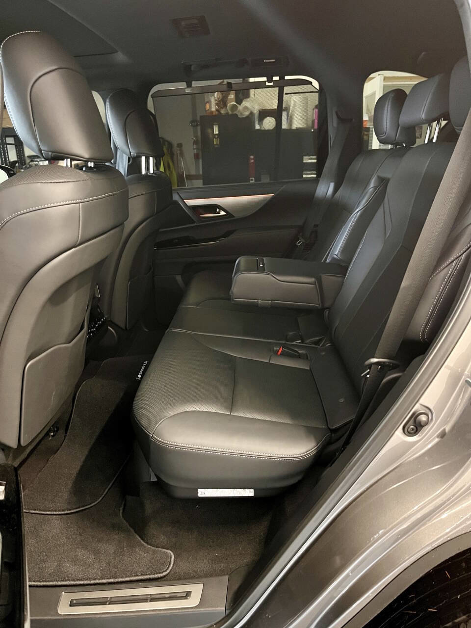 Used 2024 Lexus LX 600 F Sport image 17