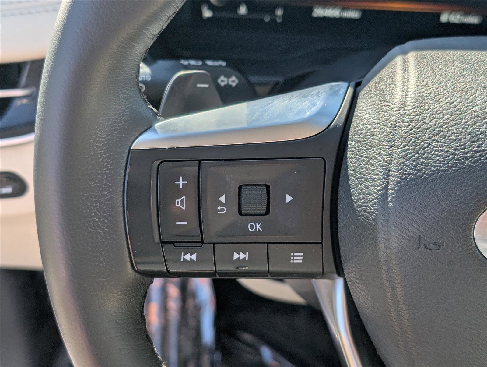 Used 2023 INFINITI QX60 Luxe w/ Cargo Package image 26