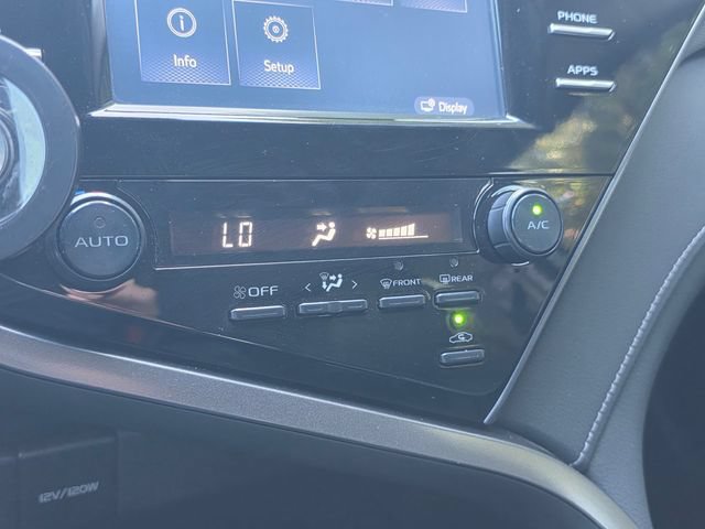 Used 2019 Toyota Camry SE w/ Carpet Mat Package FWD image 26