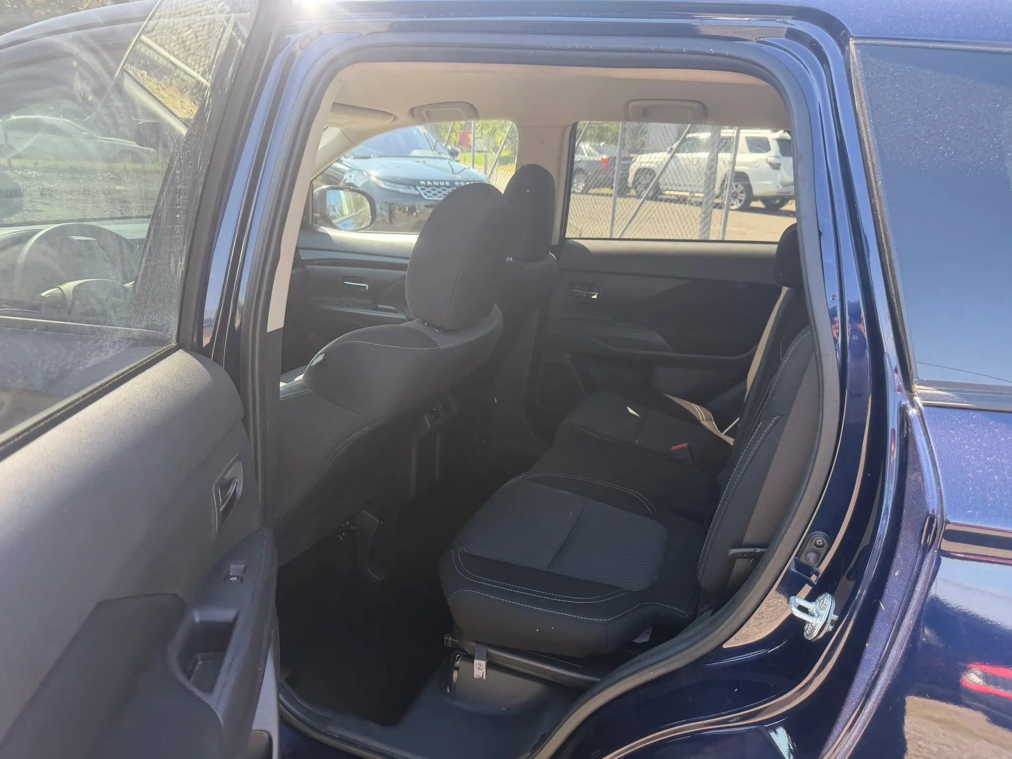Used 2020 Mitsubishi Outlander ES AWD/4WD image 30