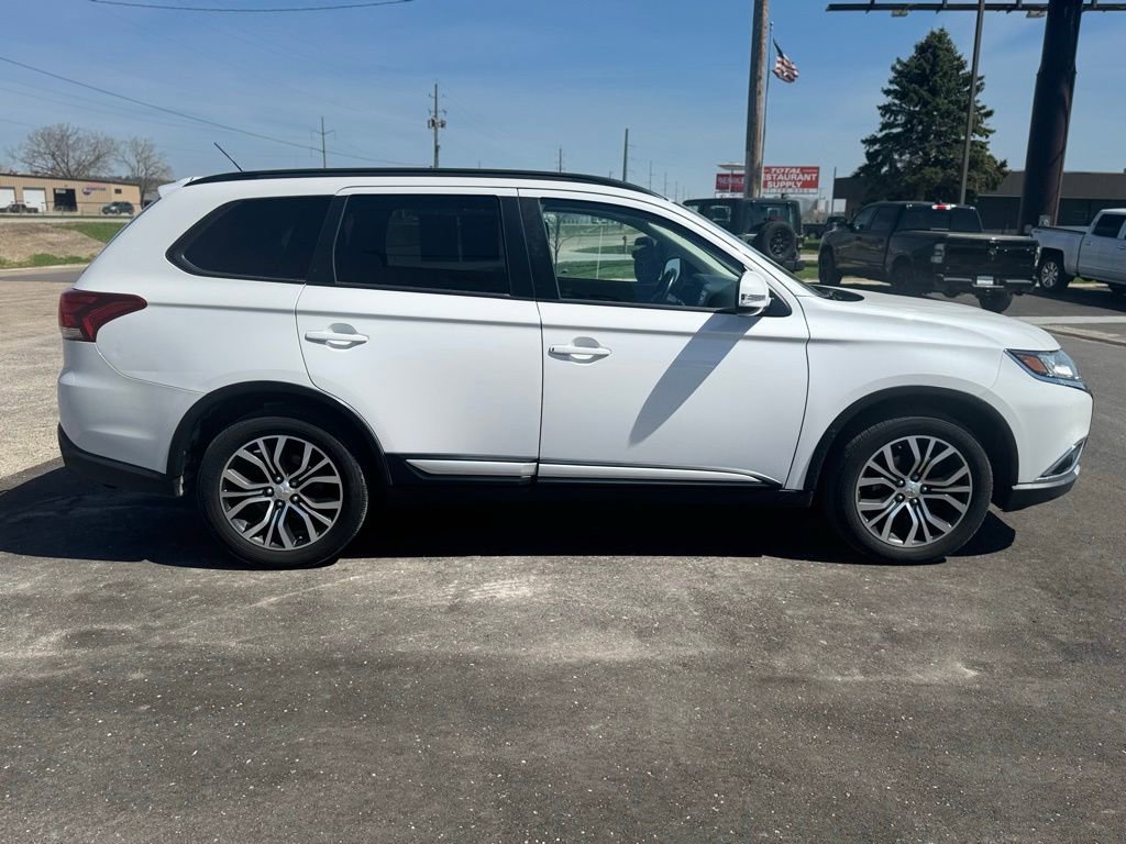 Used 2016 Mitsubishi Outlander ES AWD/4WD image 34