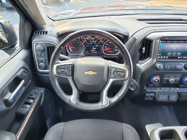 Used 2021 Chevrolet Silverado 1500 LT AWD/4WD image 17