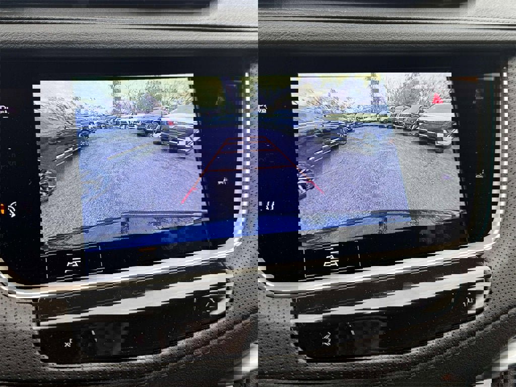 New 2025 Cadillac XT6 Luxury image 6