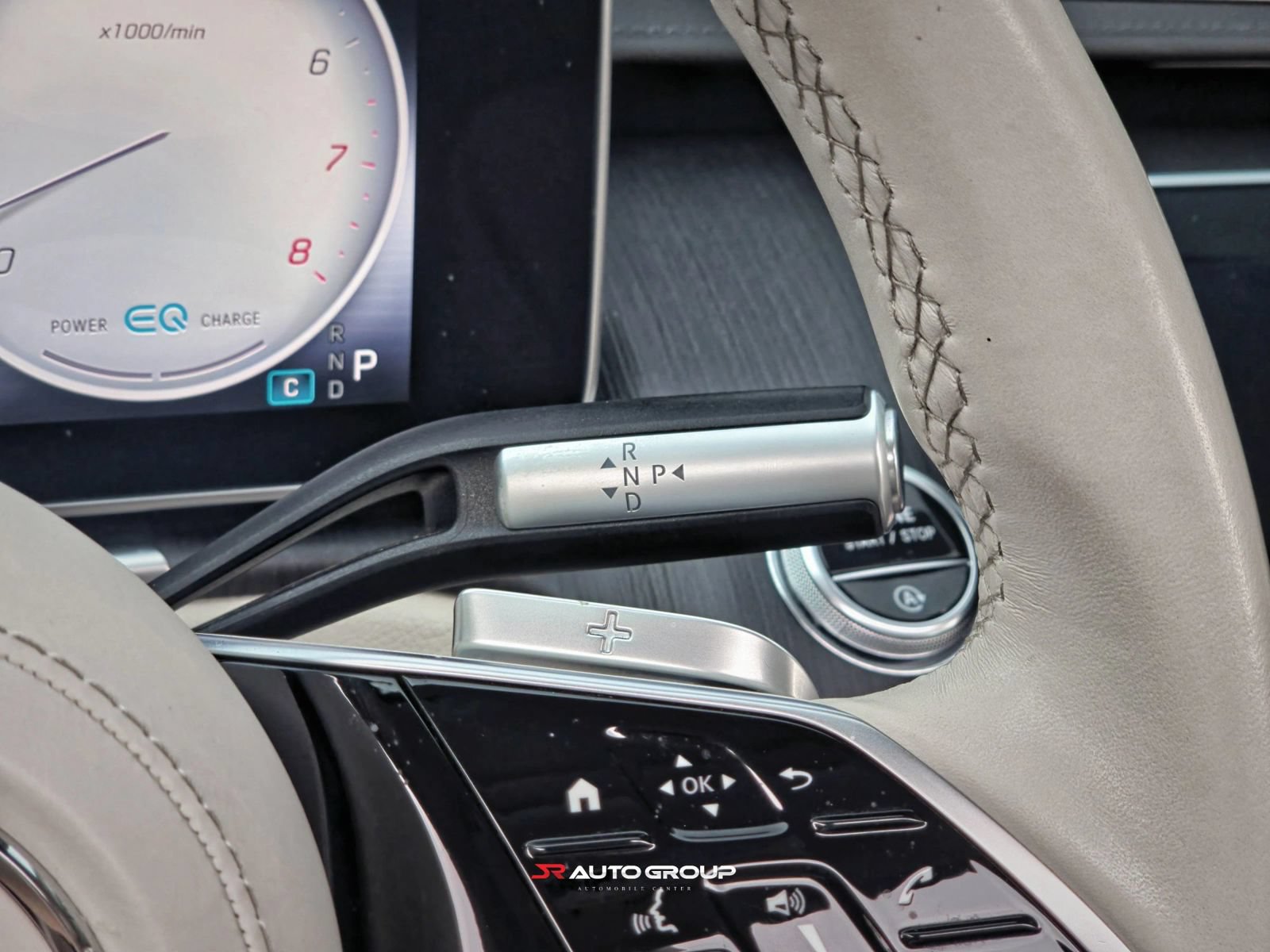 Used 2022 Mercedes-Benz S 500 4MATIC w/ AMG Line Package image 38