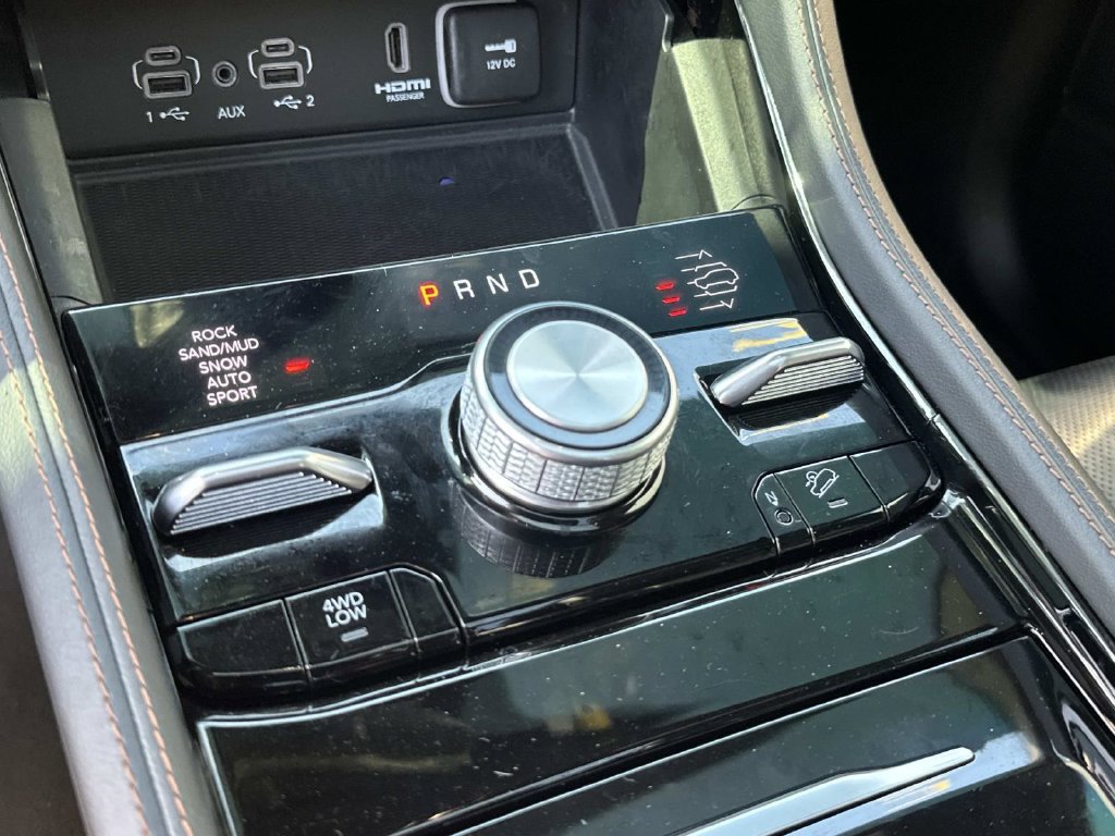 Used 2023 Jeep Grand Cherokee L Summit AWD/4WD image 22